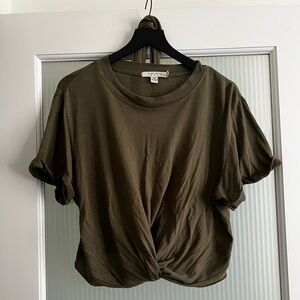 Alice + Olivia JASPER TEE WITH BACK TIE COLOR: OLIVE SIZE: XL